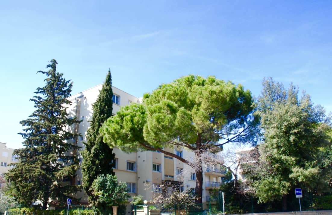 Vue-extérieure-bâtiment-E